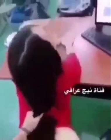 ينيك زميلته فى الشغل على المكتب