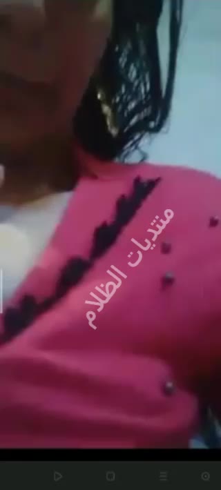 فيديو كول لولاء المصريه تعرض لعشيقها على المسنجر وهى هايجه على بزازها وتفرك فيهم