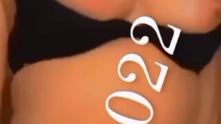 سكس شيراز العنابية تعرض بزازها عارية وترمتها كبيرة